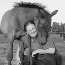 Maaike met veulen Caro - www.paardrijlesprive.nl